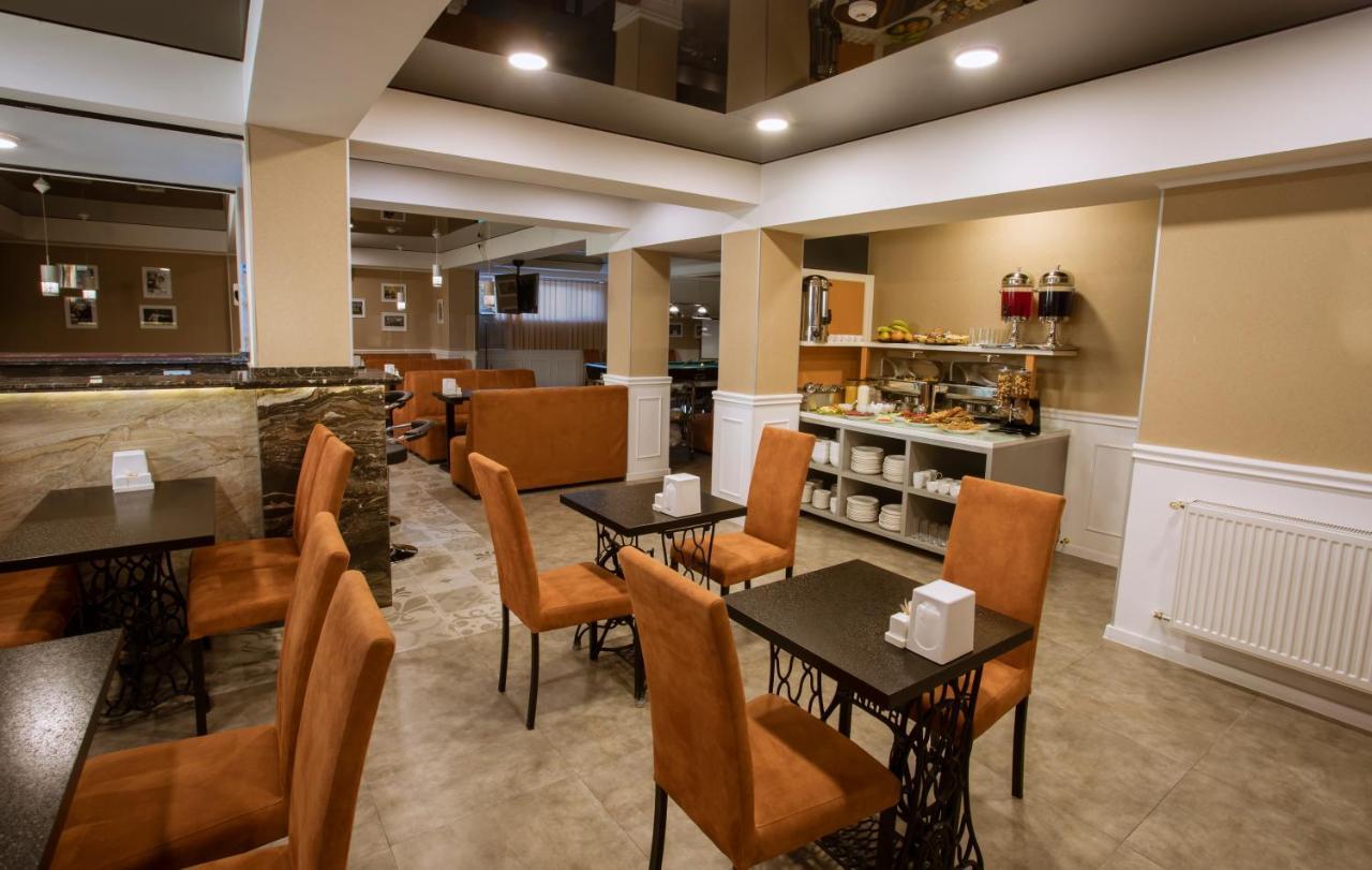 Hotel West 4*