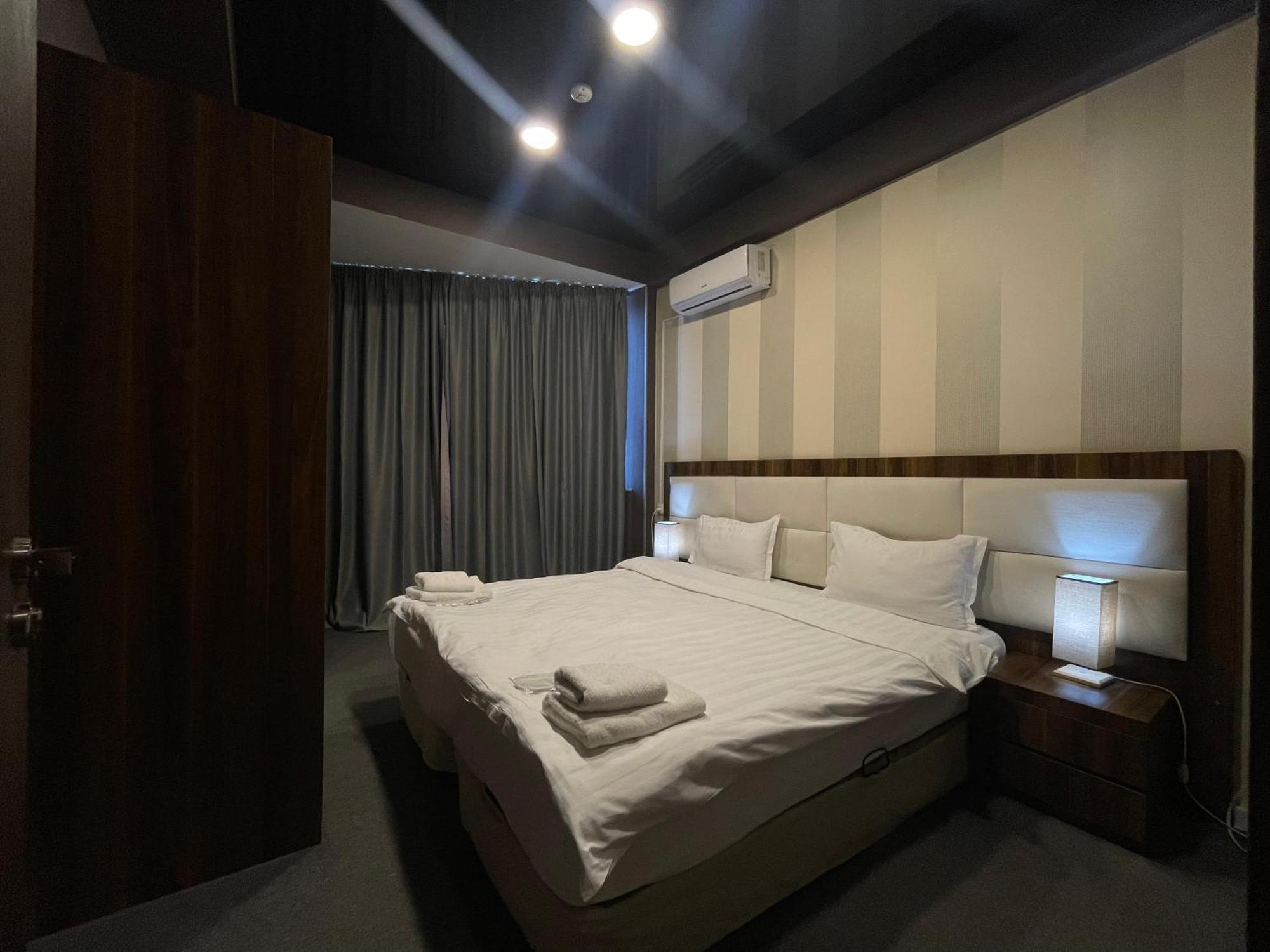 West Hotel