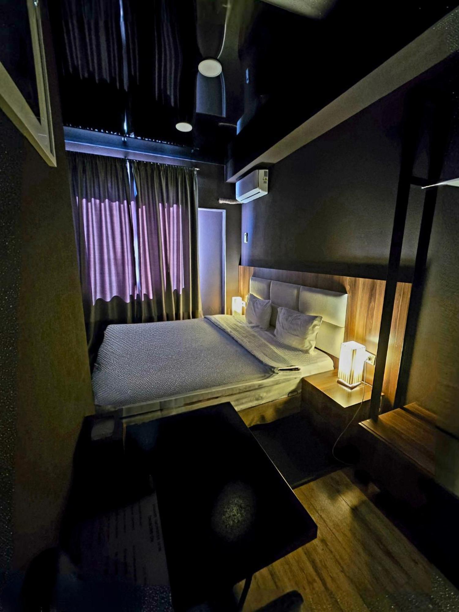 West 4*